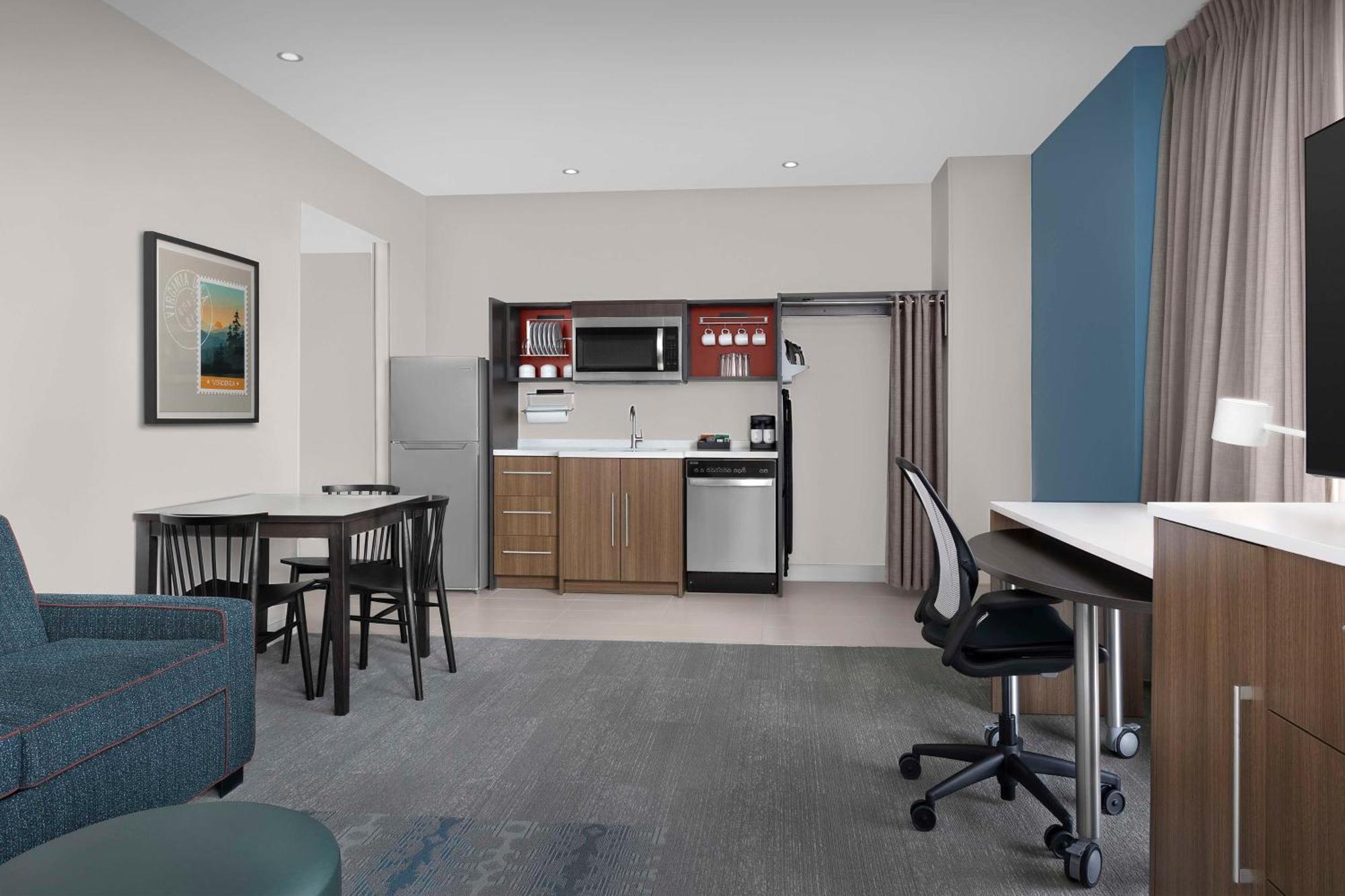 Home2 Suites By Hilton Фолс Черч Экстерьер фото