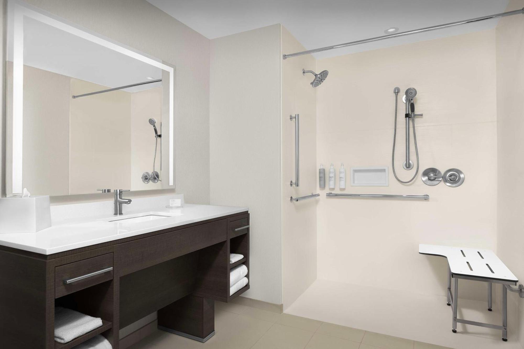Home2 Suites By Hilton Фолс Черч Экстерьер фото