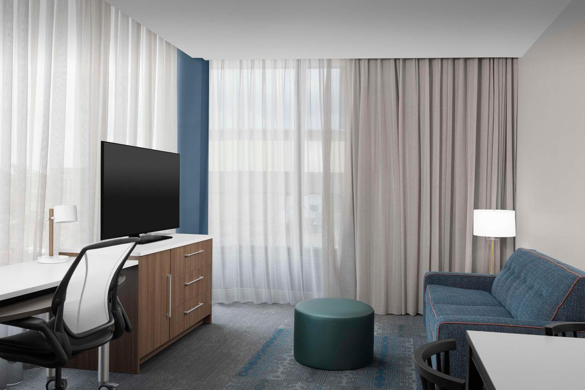 Home2 Suites By Hilton Фолс Черч Экстерьер фото